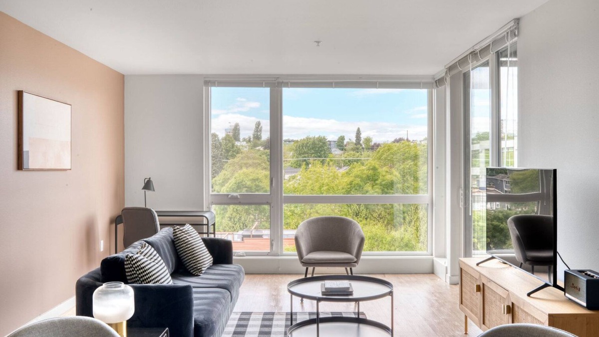 Mann Apartment | Inviting Central District 1BR w/Gym, near Dining, by Blueground