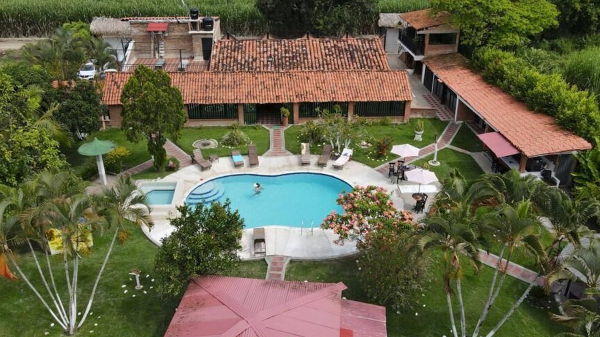 Zona Cafetera Villa | Inviting 14-Bed Villa in Toro Valle del Cauca