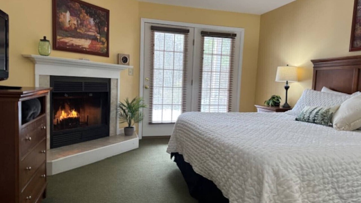 Francestown House | Inviting Condo w Fire Place & Hot Tub