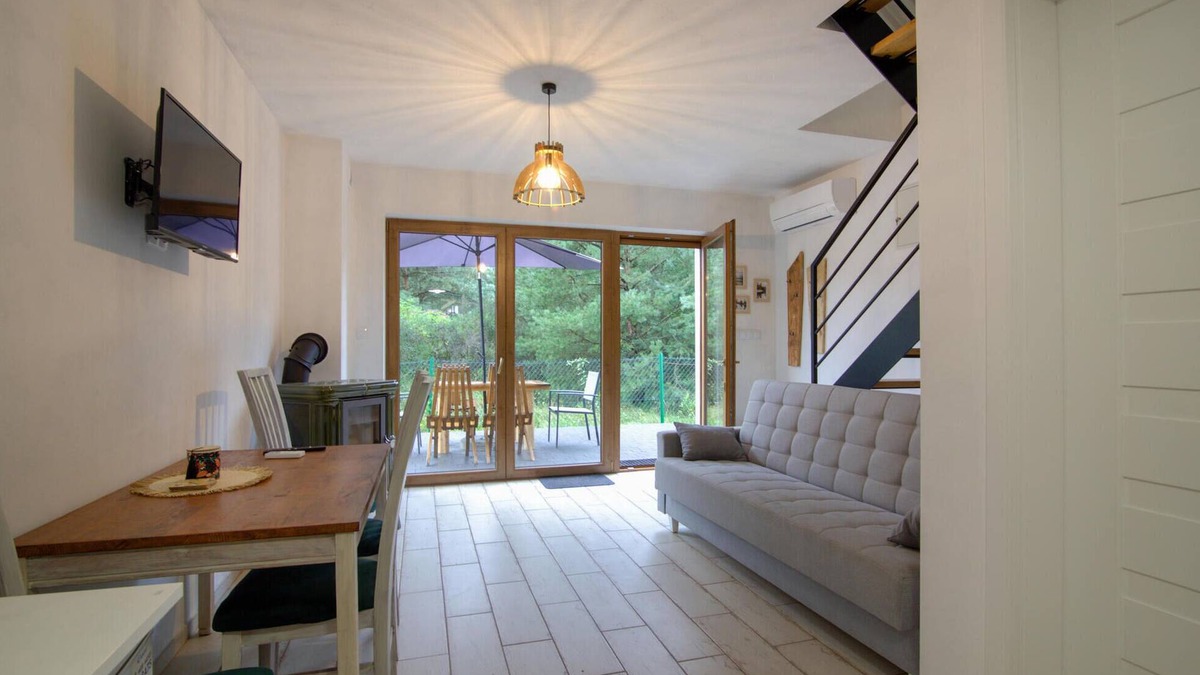 Czarny Mlyn House | Inviting cottage in beautiful natural surroundings.