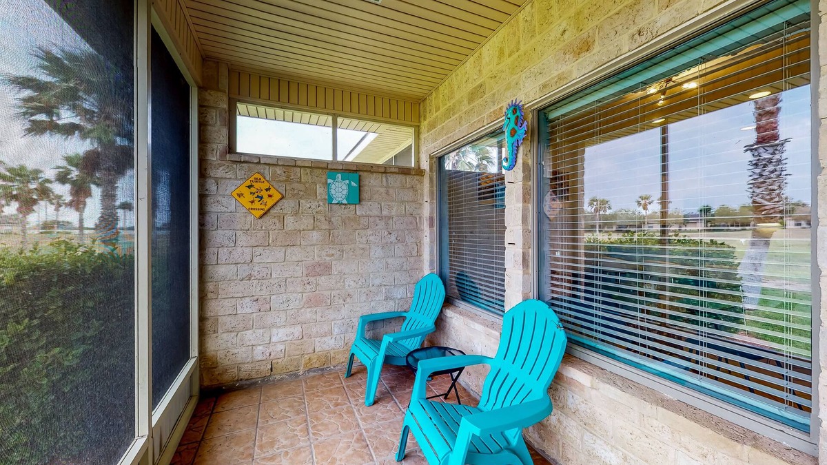 Laguna Vista Condo | Inviting dog-friendly getaway with screened sunroom, pool, pickleball, & tennis