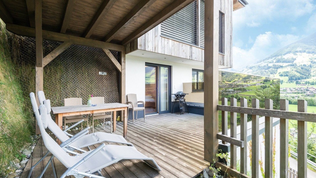 Helfenstein Apartment | Inviting flat in Hart with fitness room