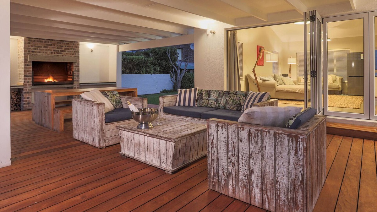 Voelklip House | Inviting holiday home near the beach - Voelklip