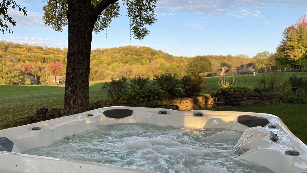 The Galena Territory House | Inviting Home with Stunning Golf Course View - Fireplace, Hot Tub & Fire Pit