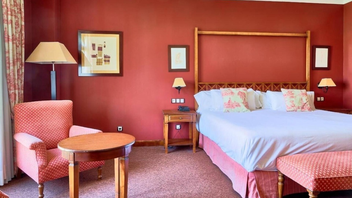 Cebreros Hotel | Inviting Room for Leisure Stays Near Historical Ávila – 3 Miles