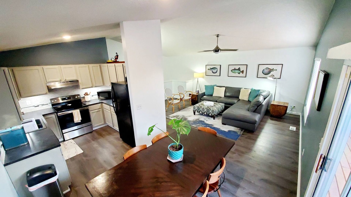 Greenwich House | Inwood Retreat sleep up to 10 people