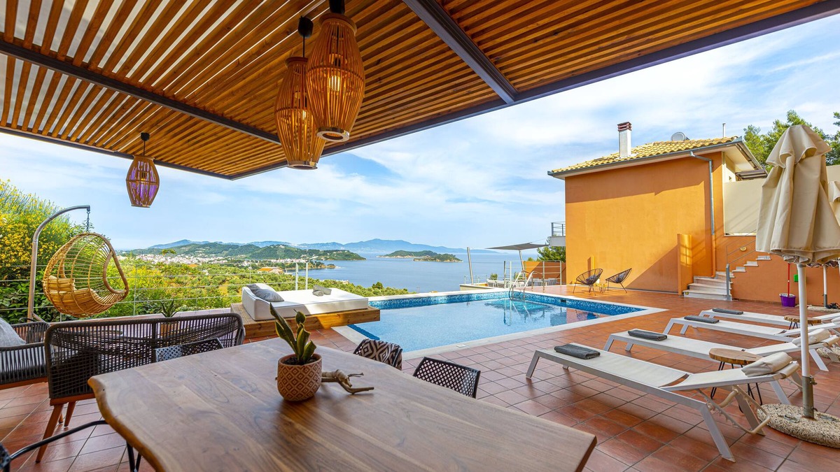 Katsarou Villa | IO.DELUXE 2ΒR, 2 BTHR.VILLA WITH PRIVATE POOL AND STUNNING SEA VIEWS