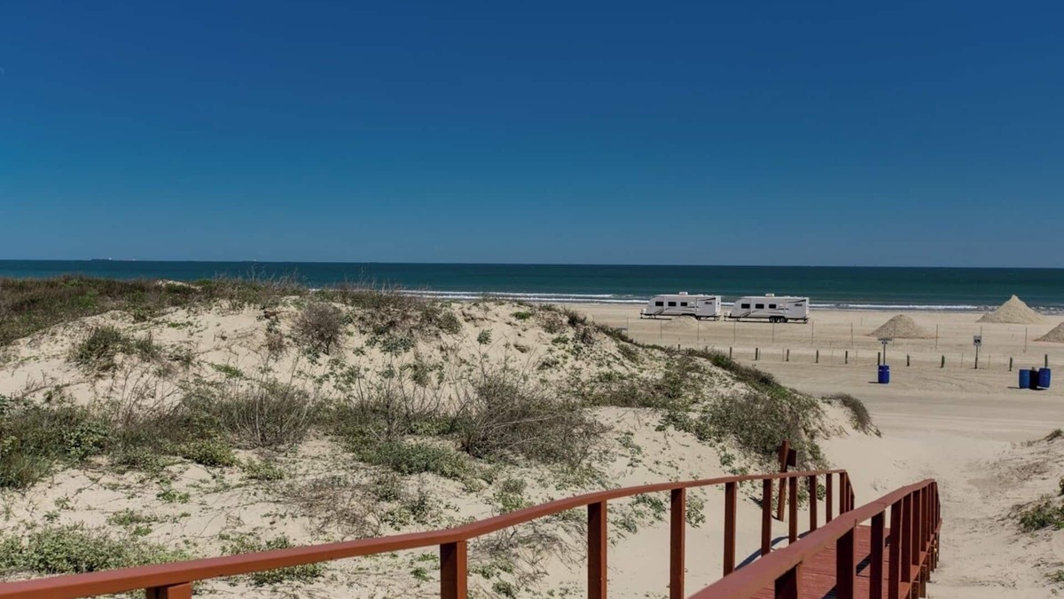 Port Aransas Condo | Ir06-buried Treasure