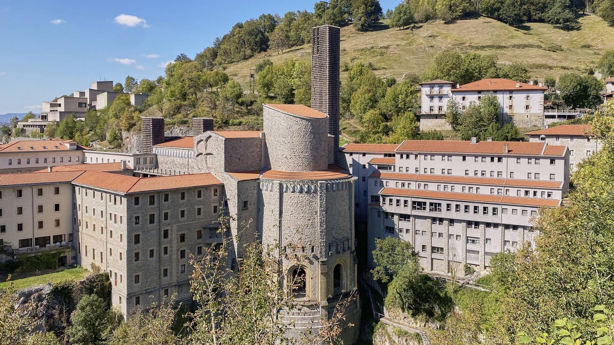 Arantzazu Hotel | IRAIPE SANTUARIO DE ARANTZAZU HOTEL