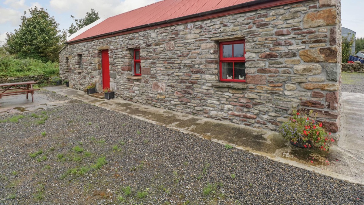 Carracastle Other | IRELAND WEST FARM STAY, family friendly in Charlestown, County Mayo