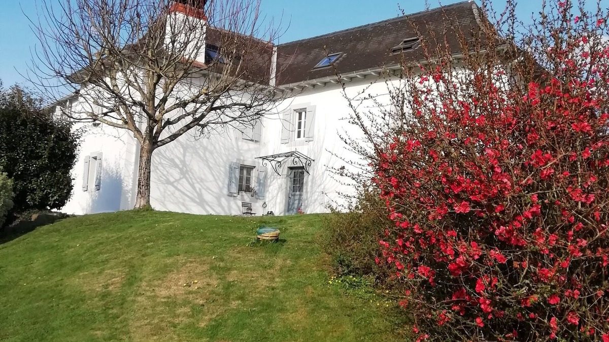 Aussurucq House | Irigaray house barricata district