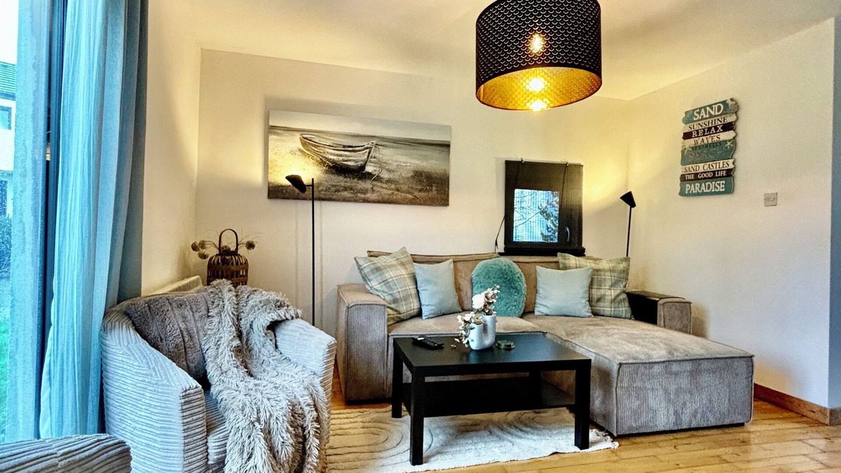 Youghal Villa | Irish Sea Whispers Villa - My Charming Costal Retreat in the heart of Youghal