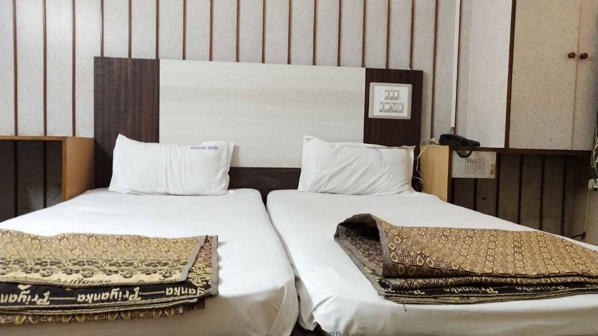 Davanagere Hotel | iROOMZ Hotel Abhiman