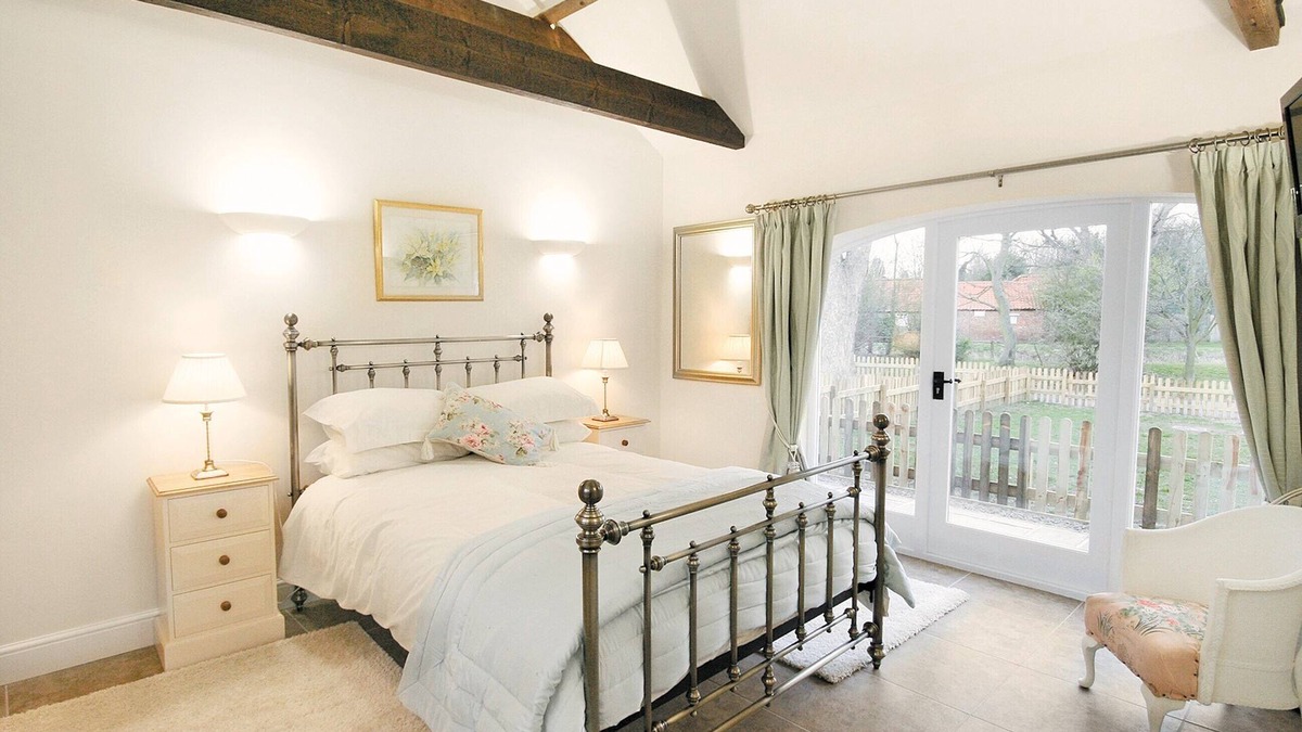 Wainfleet All Saints Cottage | Is it any wonder this section of the river is known as "The Haven".