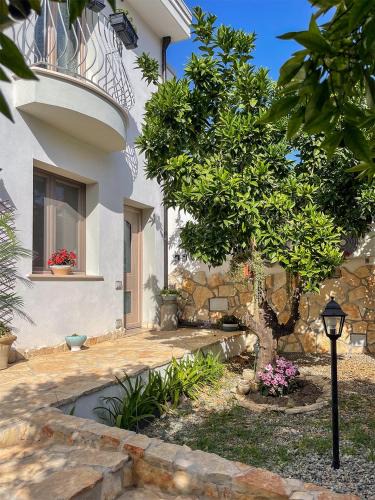 Pirri House | IS PUDDAS de Monica GuestHouse