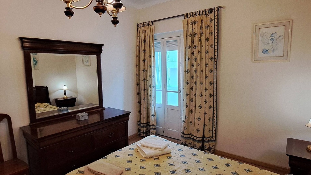 Algueirao - Mem Martins Apartment | Isabel Dream II, 300m from the train,4 Km from Sintra