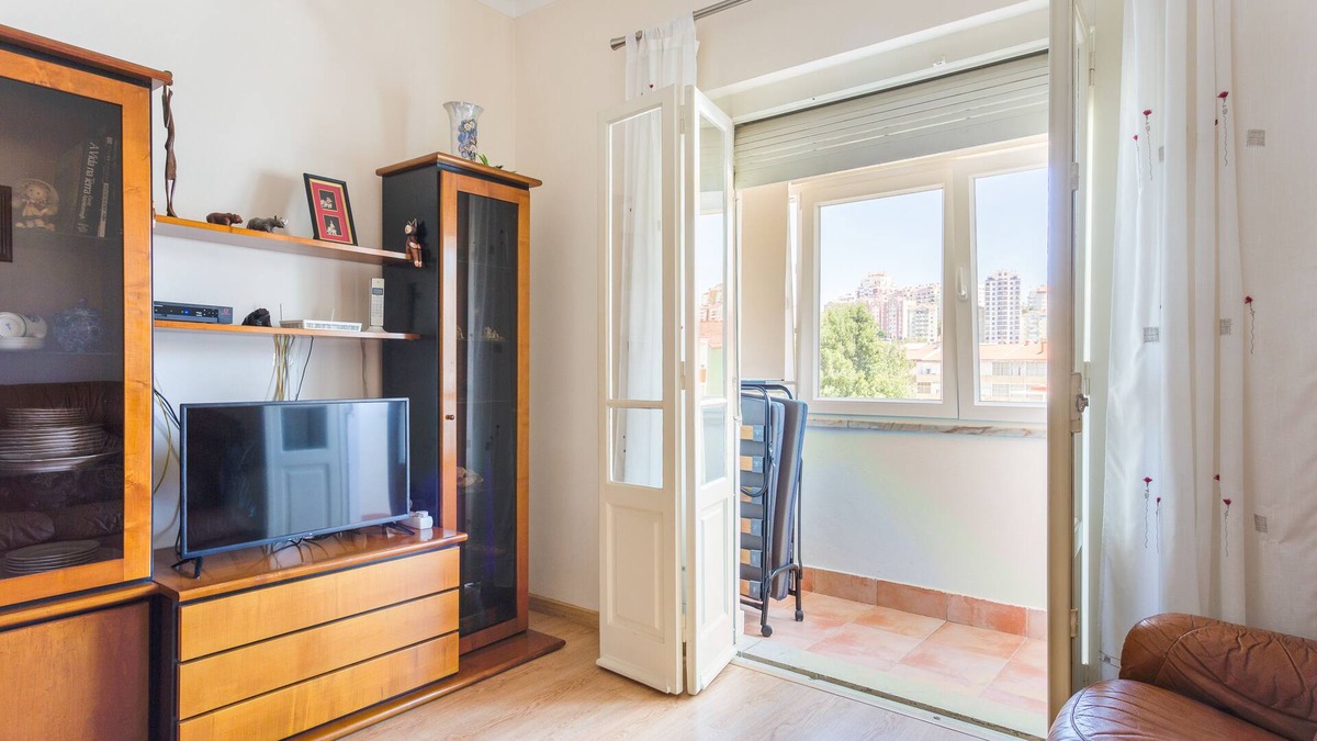Algueirao - Mem Martins Apartment | Isabel Dream II, 4Km from Sintra, train 300m away