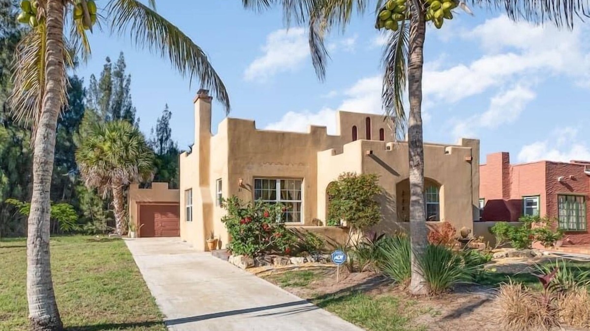 Indian River Bluff House | Isabel · Old World Charm · 10 minutes from Beach