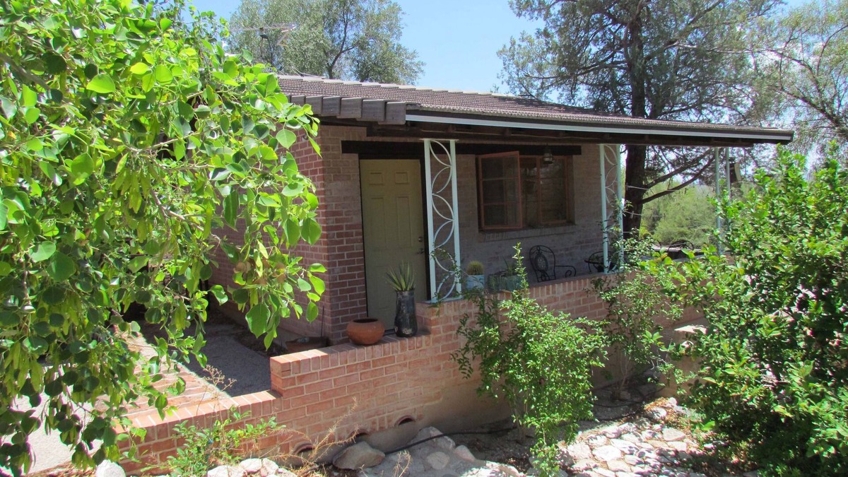 Catalina Foothills Estates House | Isabels House - Cozy Desert Retreat
