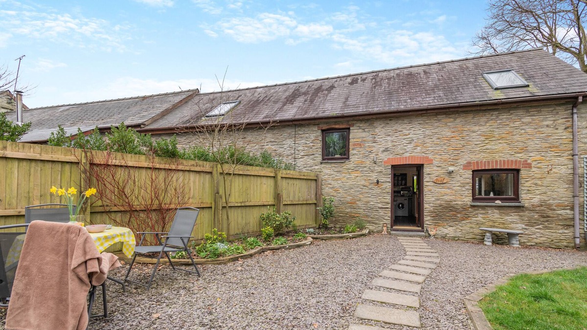 Llanfyrnach House | Isaf - Two Bedroom House, Sleeps 4