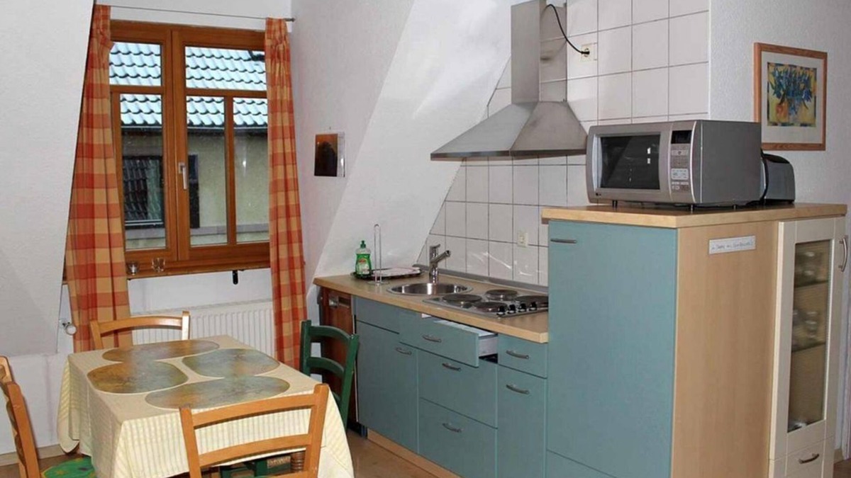 Erpolzheim Apartment | Isenach - An der Bach - Winery/Fewo's, Fam. cabbage