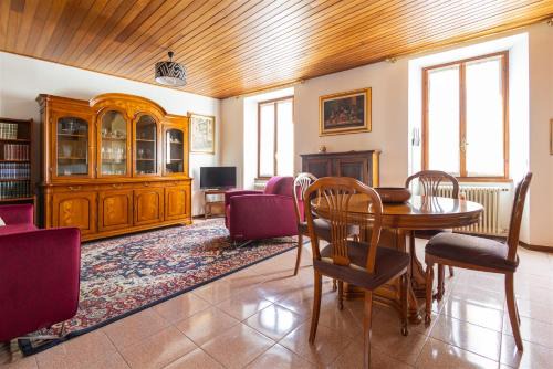 Riva di Solto Apartment | IseoLakeRental - La Porta sul Lago