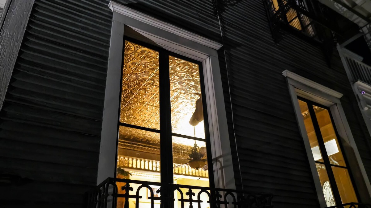 Metropolitan House | Isetta Inn (Boutique Inn)
