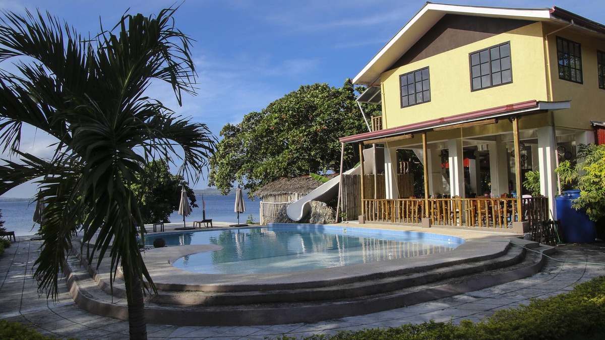 Calape Resort | Isla Hayahay Beach Resort and Restaurant