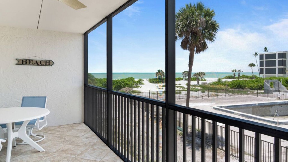 Sanibel Condo | Island Comfort Awaits – 2BR Condo with Gulf Views & Room for 6!