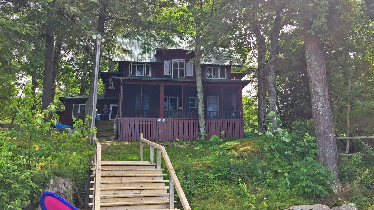 Frontenac Cottage | Island Escape Cottage, Thousand Islands, Family-Friendly, Channelside