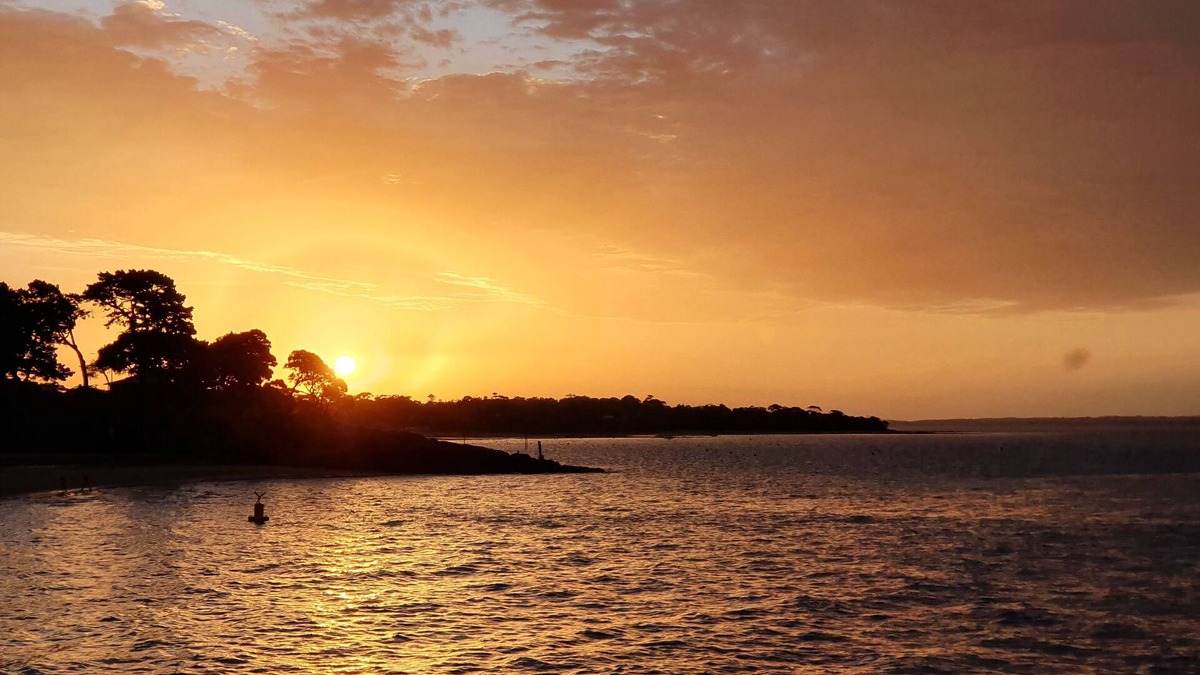 Cowes House | Island Escape - Park the car & walk to everything