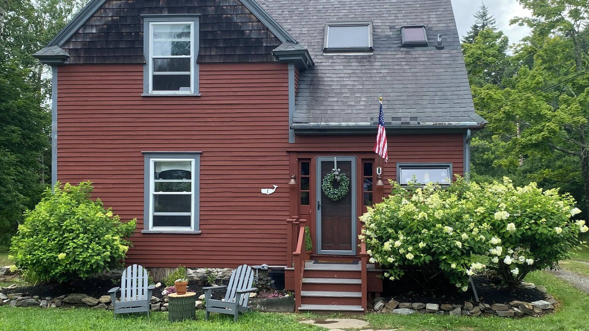 Orrs Island House | Island Home Minutes Away from beaches, hiking, kayaking, or seaside dining