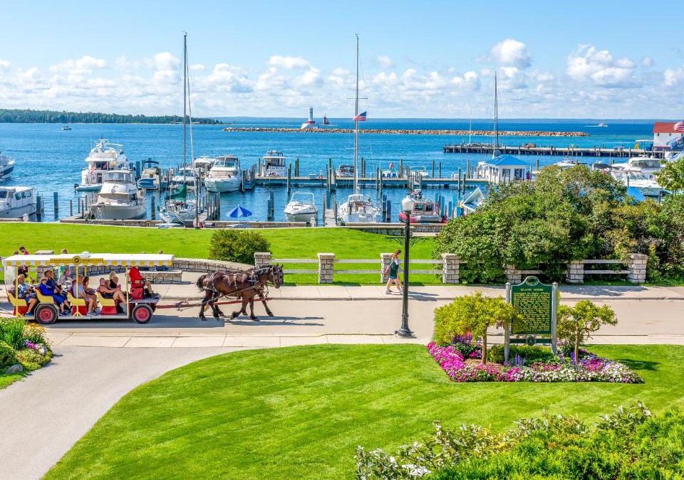 Mackinac Island Hotel | Island House Hotel