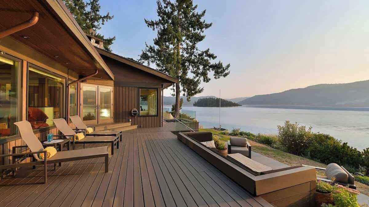 Brentwood Bay House | Island Luxury Oceanside Estate