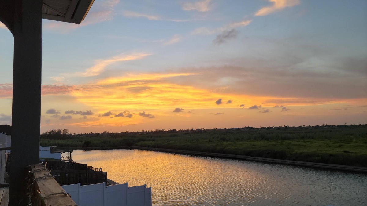 Corpus Christi Condo | Island Palm Waterfront 3/2 Boat Dock & Hot Tub