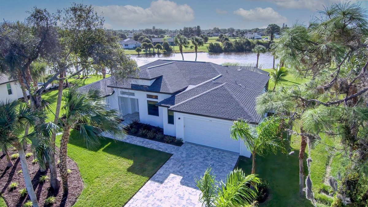 Rotonda Heights House | Island Pearl | Lake front | Pool | Spa