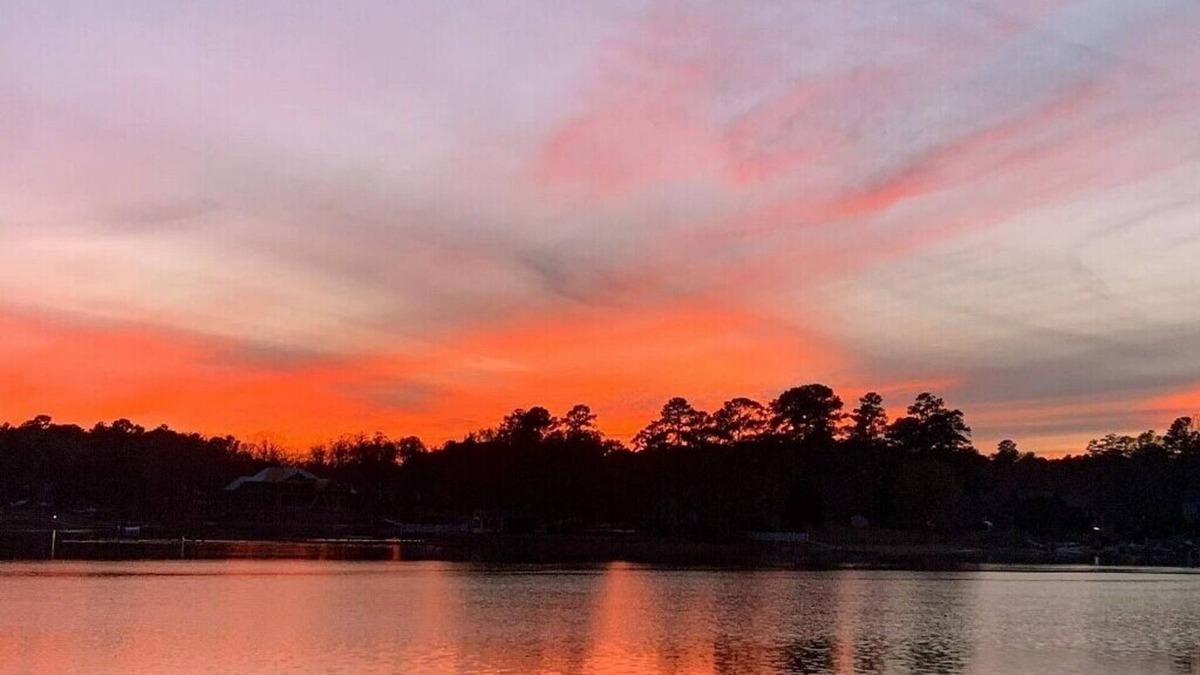 Chapin Apartment | Island's Sunset Gold Guest Room on Beautiful Lake Murray