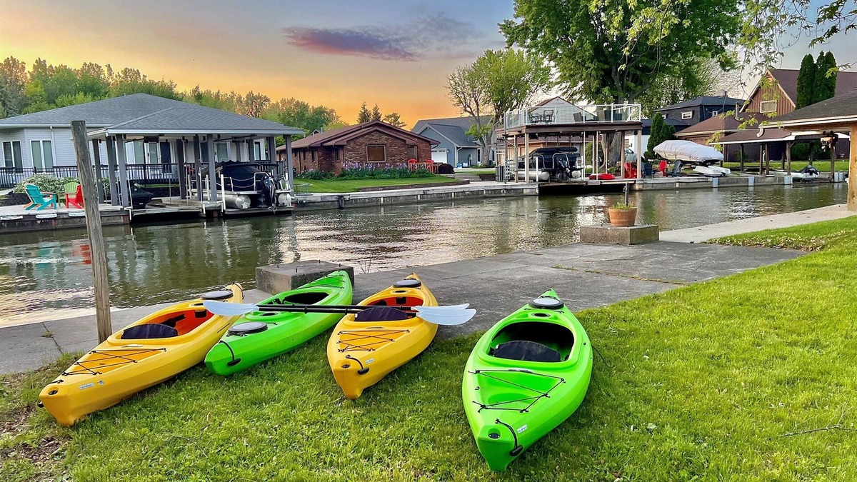 Lakeview Cabin | Island Time on Seminole, firepit, golf cart, Boat for rent