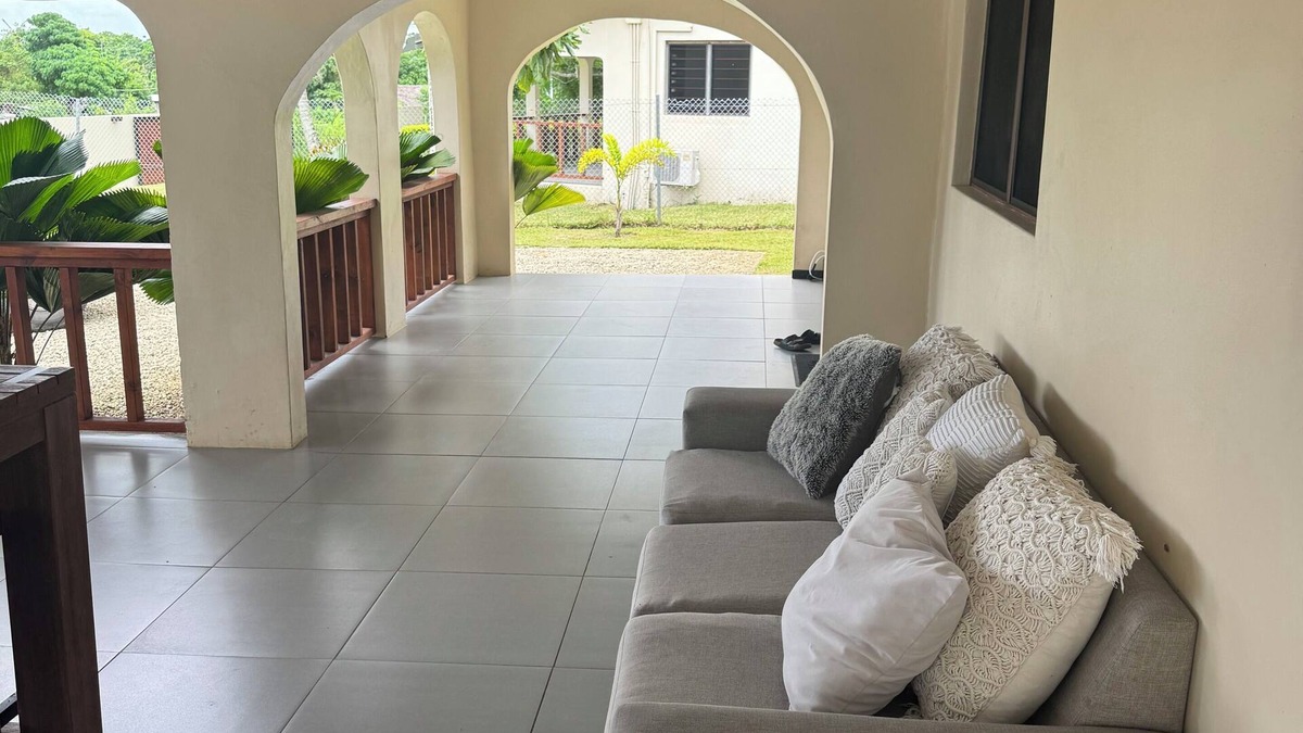 Port Vila House | Island Unit in Pango - Surfhouse