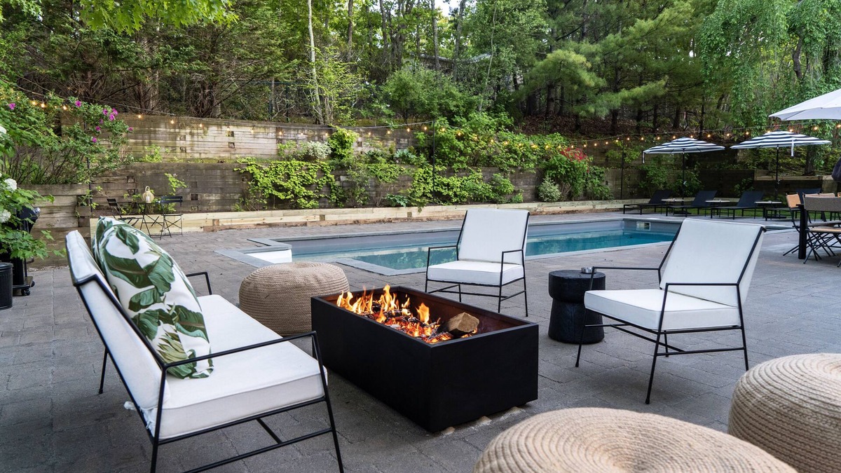 Sag Harbor House | Island View Manor-Secluded, Pool Hot, Tub