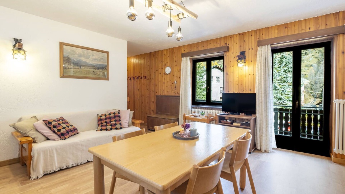 Isola Apartment | Isola di Madesimo Apartments by Interhome