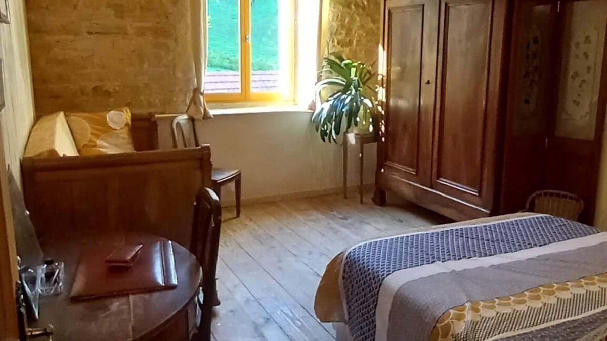 Presilly Cottage | Isolated cottage in the countryside in the Jura, calm, restful.