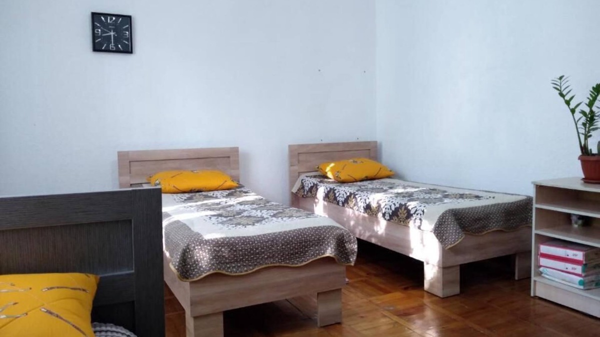 Sverdlov District Bed & Breakfast | Issyk-kul Almaty stopover hostel