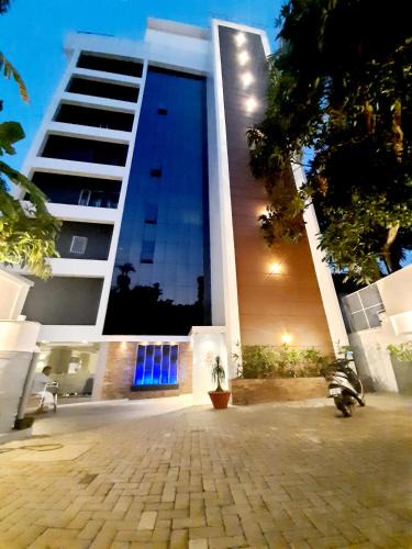 Onamthuruth Hotel | Iswarya Residency
