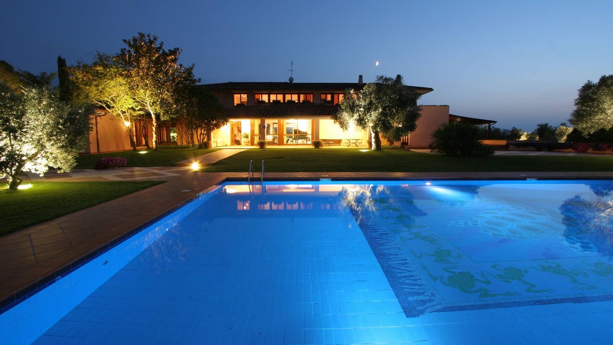 Palombara Sabina Villa | Rome Countryside Luxury Villa: Stunning Pool, Tennis, Weddings, Cooking Classes