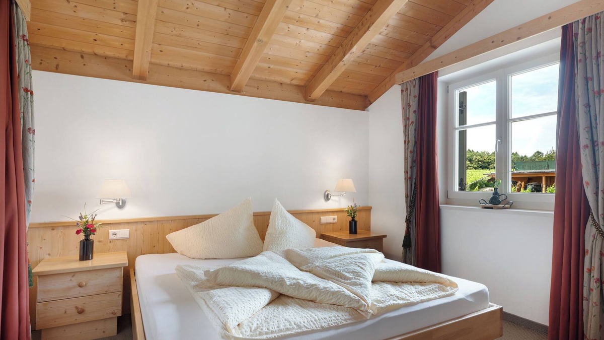 Castelvecchio Alto Apartment | Apartment 'Naturblick' with Mountain View, Wi-Fi and Air Conditioning