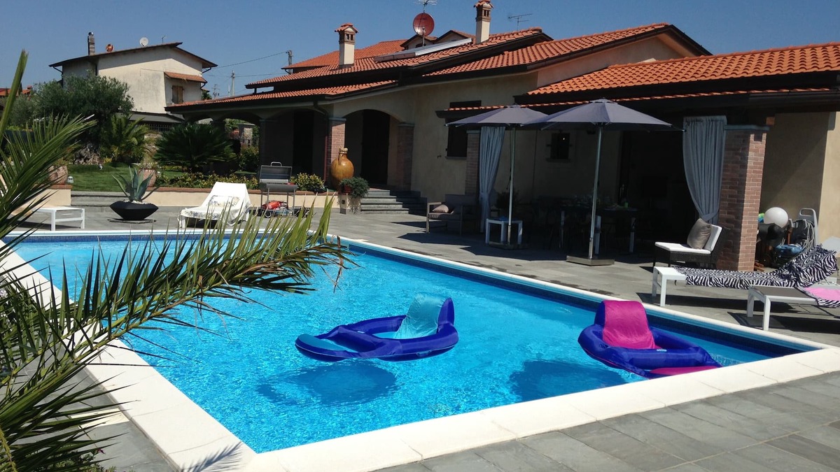 Castelnuovo Magra Apartment | DEPENDANCE WITH POOL AND GARDEN BETWEEN LIGURIA AND TUSCANY, NEAR 5 TERRE