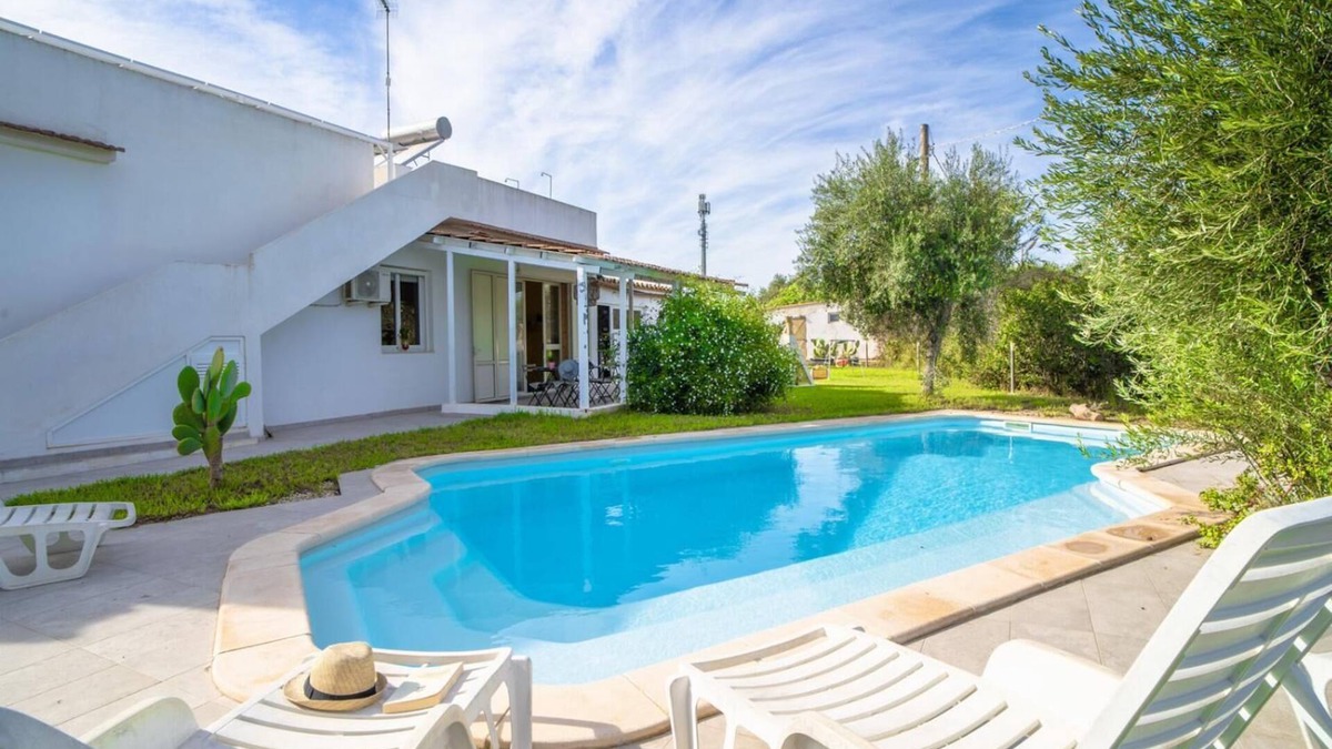 Caucana-finaiti-casuzze-finaiti Nord Villa | Villa Malamuri - Four Bedroom Villa, Sleeps 10