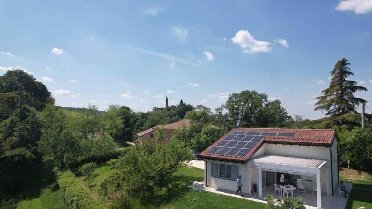 Monte San Pietro Apartment | Villa Pallegorie, Bologna panoramic hillside