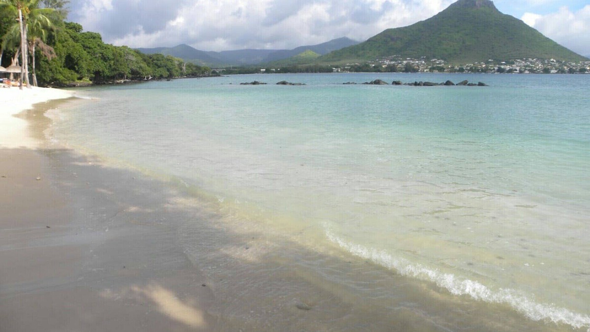 Cascavelle House | It is in a green belt and nature coastal protected area.